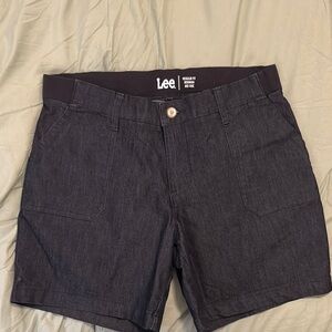 Lee Regular Fit Bermuda Mid Rise Shorts size 12